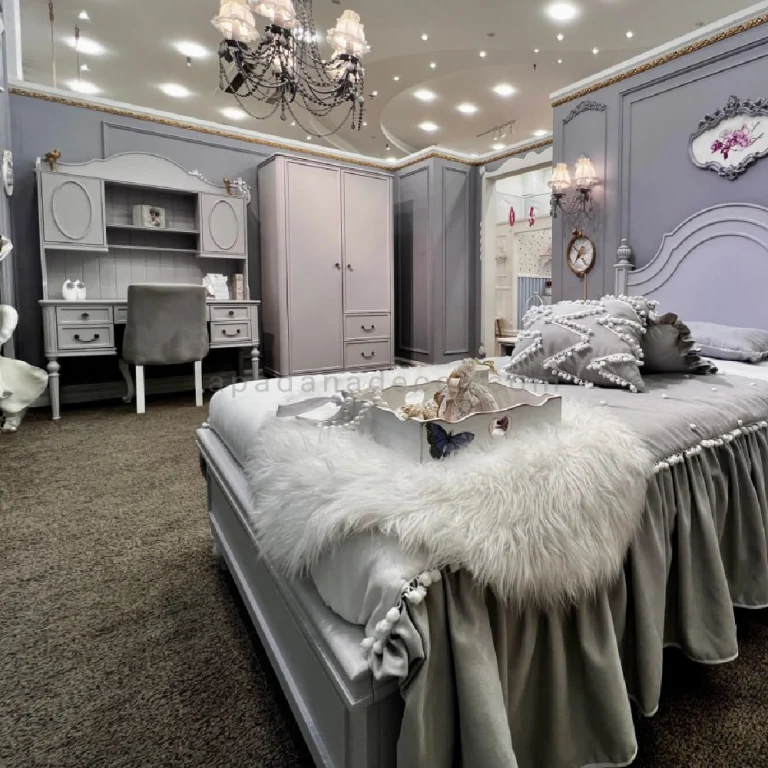 رابط میز تحریر دانژه طوسی نوجوان تصویر ژورنالی