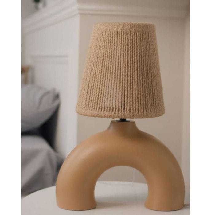 apadana design آباژور کوتاه کرمی طرح نیم دایره